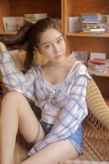 和朋友的妈妈一起去外地工作好吗